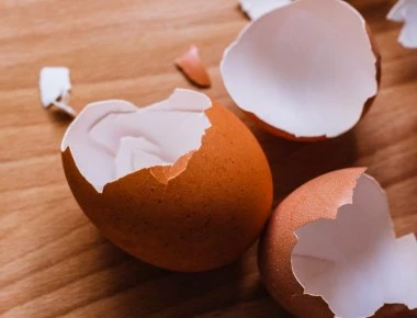 Γιατί δεν πρέπει να πετάτε τα τσόφλια των αβγών στα σκουπίδια - Τα απίστευτα οφέλη τους στον οργανισμό